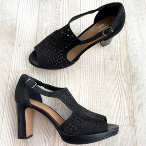 Clarks Jenness Energy Lasercut Nubuck Leather Heeled Sandals Black Size 7.5